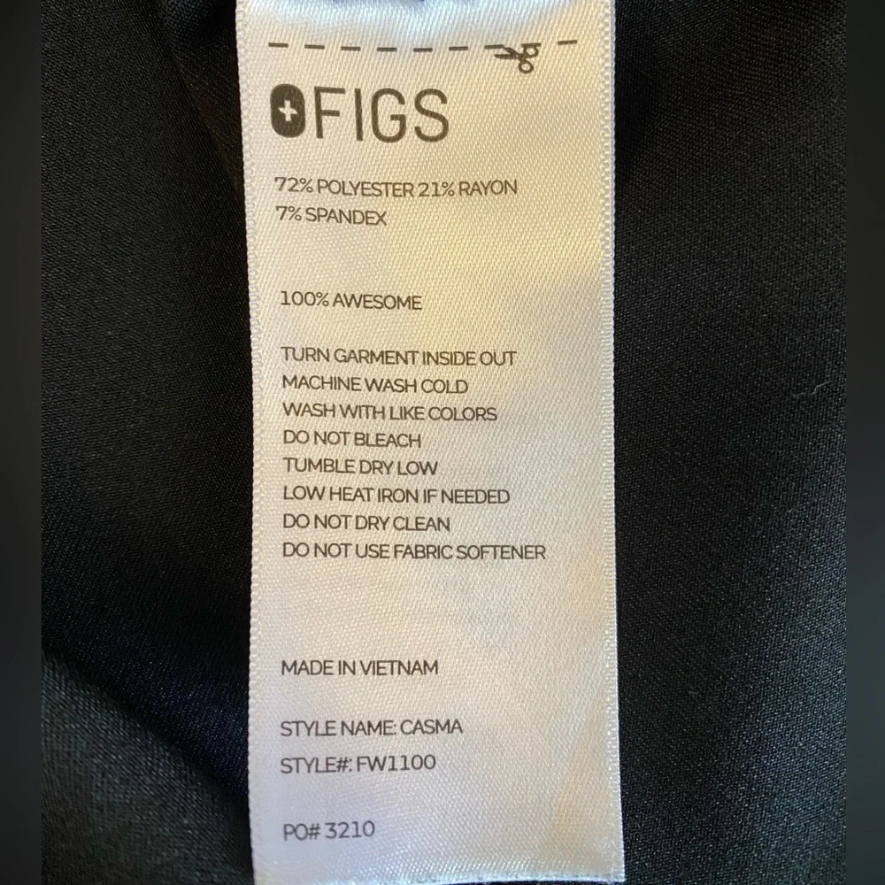 Figs Casma Scrub Top 3 Pocket Black V-neck Size Small - Picture 9 of 11